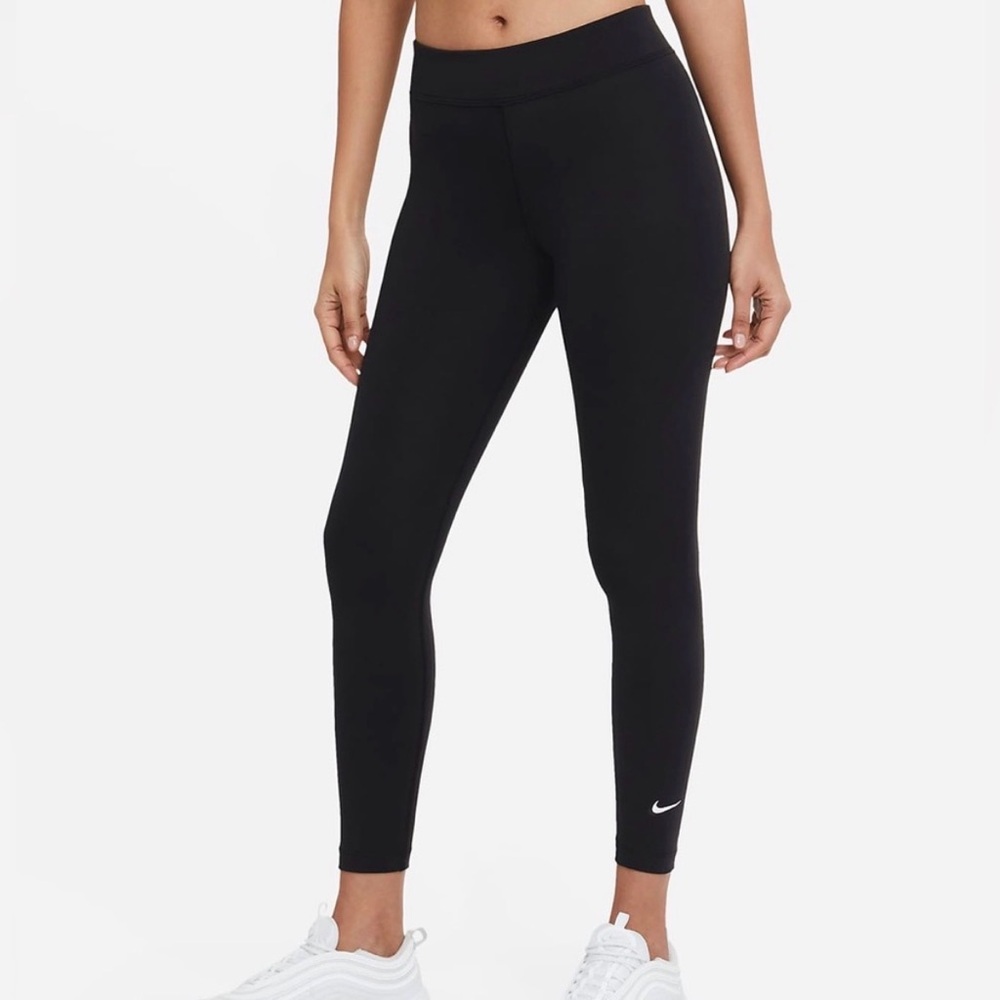 NWOT nike dri-fit leggings